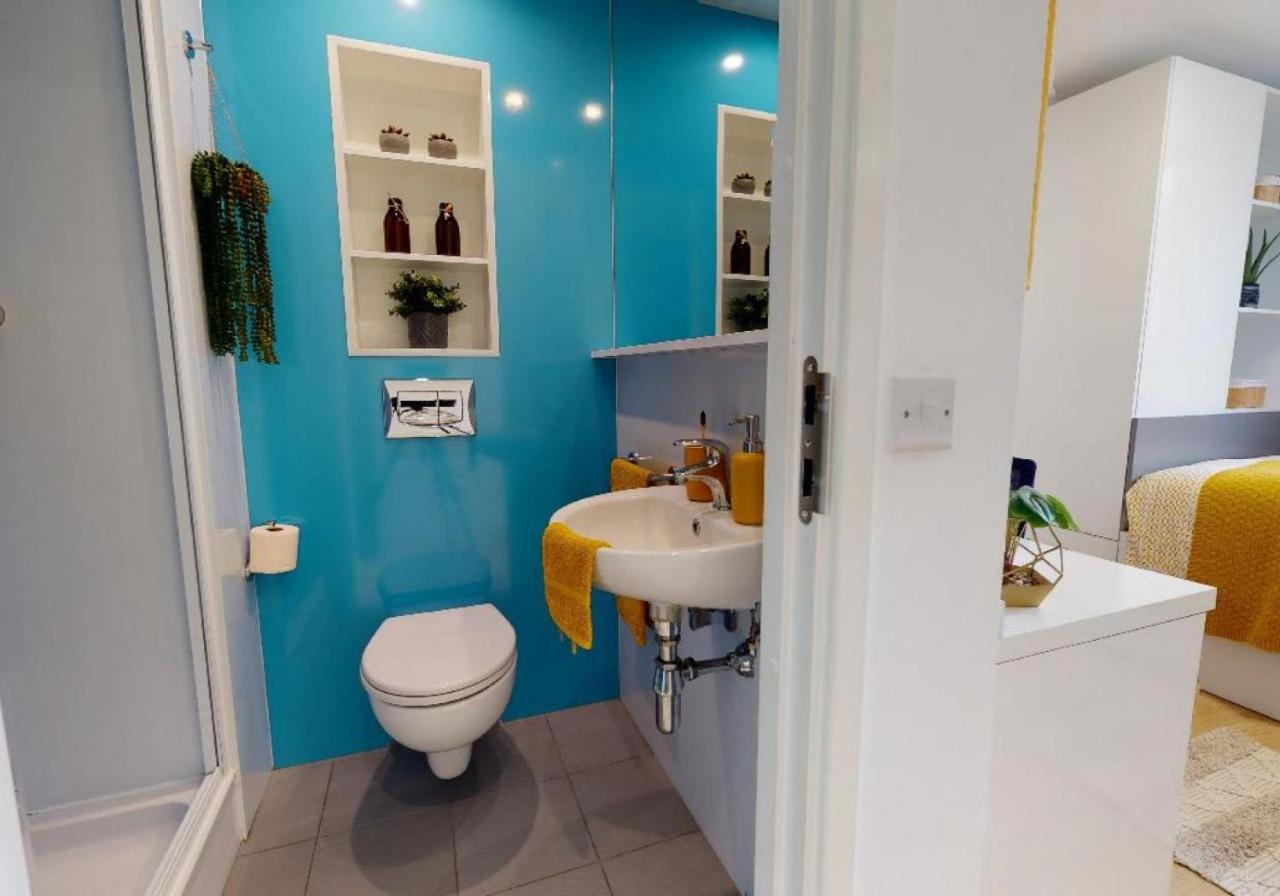For Students Only Private Bedrooms With Shared Kitchen And Studios At Iq Haywood House In Londra Dış mekan fotoğraf