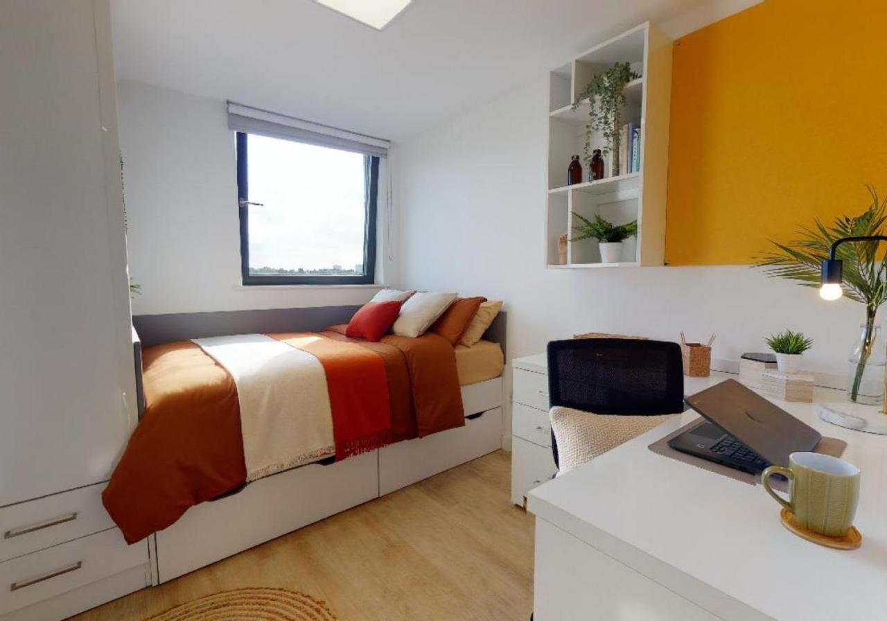 For Students Only Private Bedrooms With Shared Kitchen And Studios At Iq Haywood House In Londra Dış mekan fotoğraf