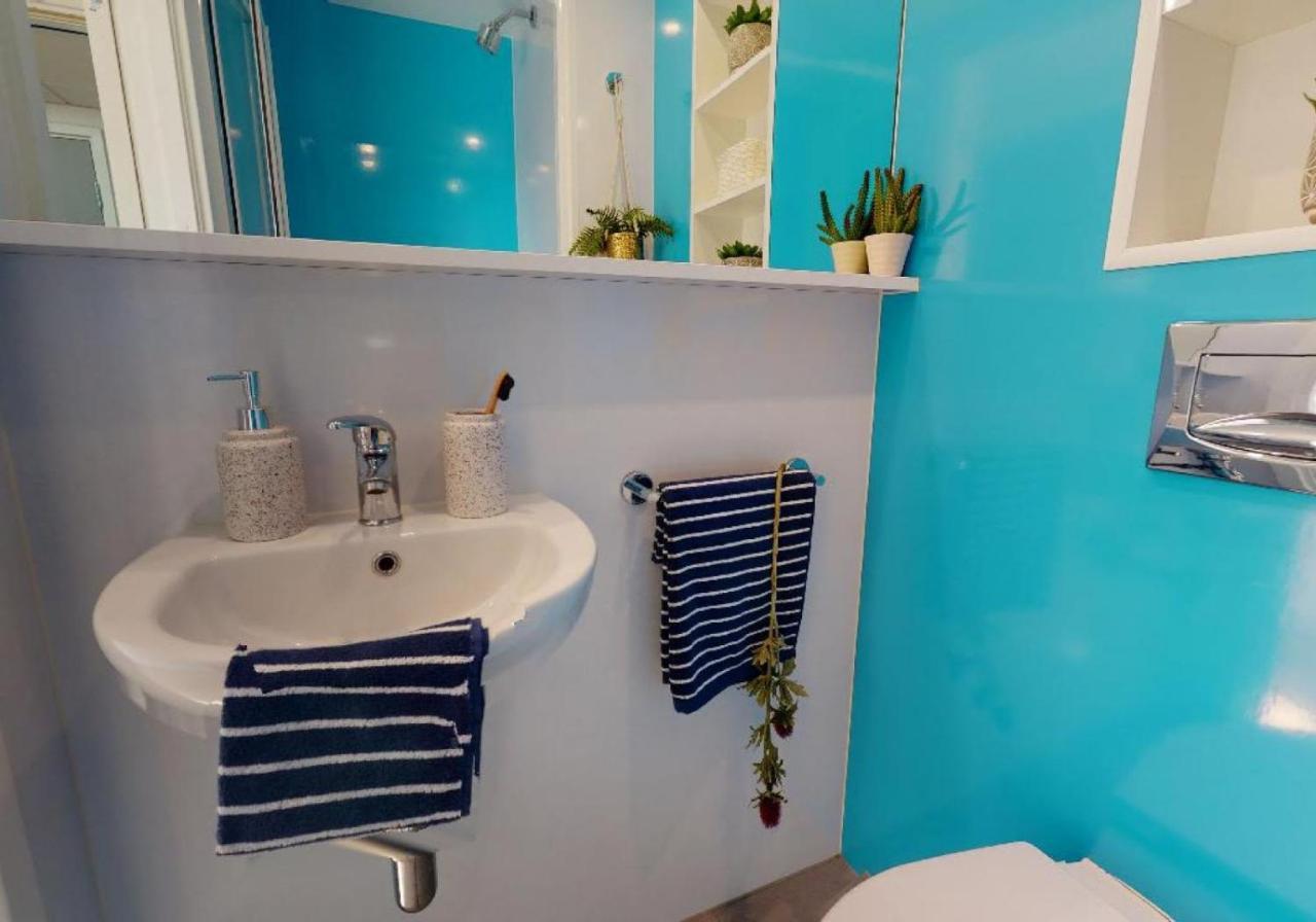 For Students Only Private Bedrooms With Shared Kitchen And Studios At Iq Haywood House In Londra Dış mekan fotoğraf