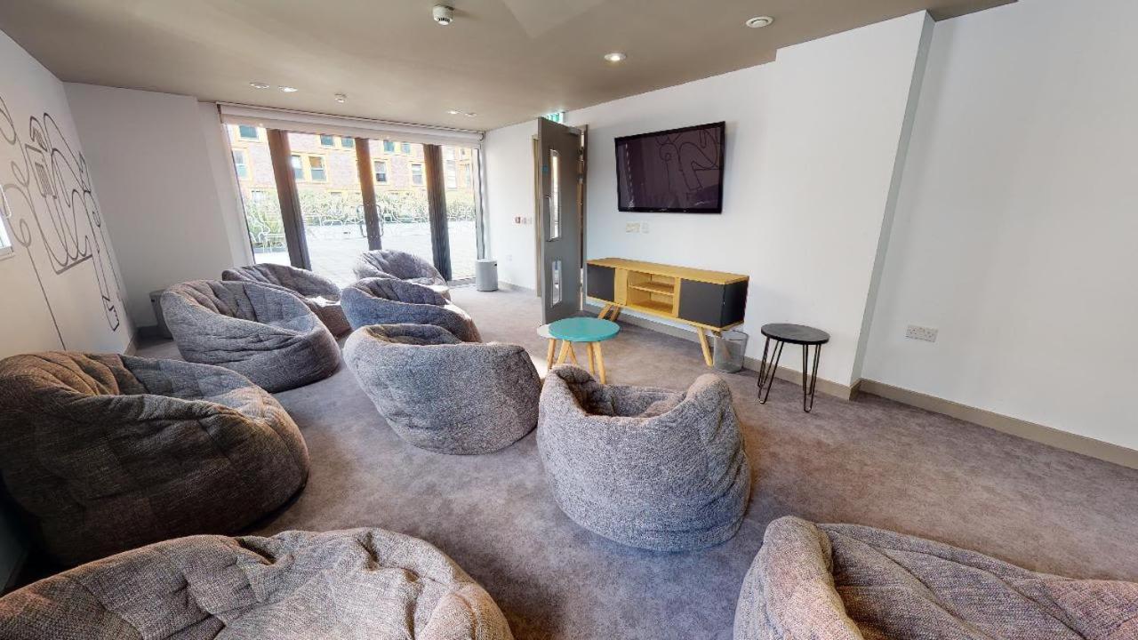 For Students Only Private Bedrooms With Shared Kitchen And Studios At Iq Haywood House In Londra Dış mekan fotoğraf
