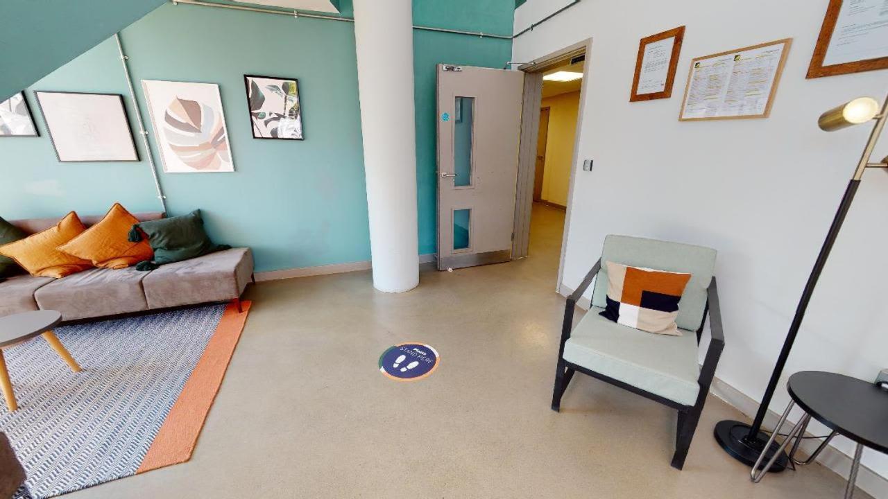 For Students Only Private Bedrooms With Shared Kitchen And Studios At Iq Haywood House In Londra Dış mekan fotoğraf